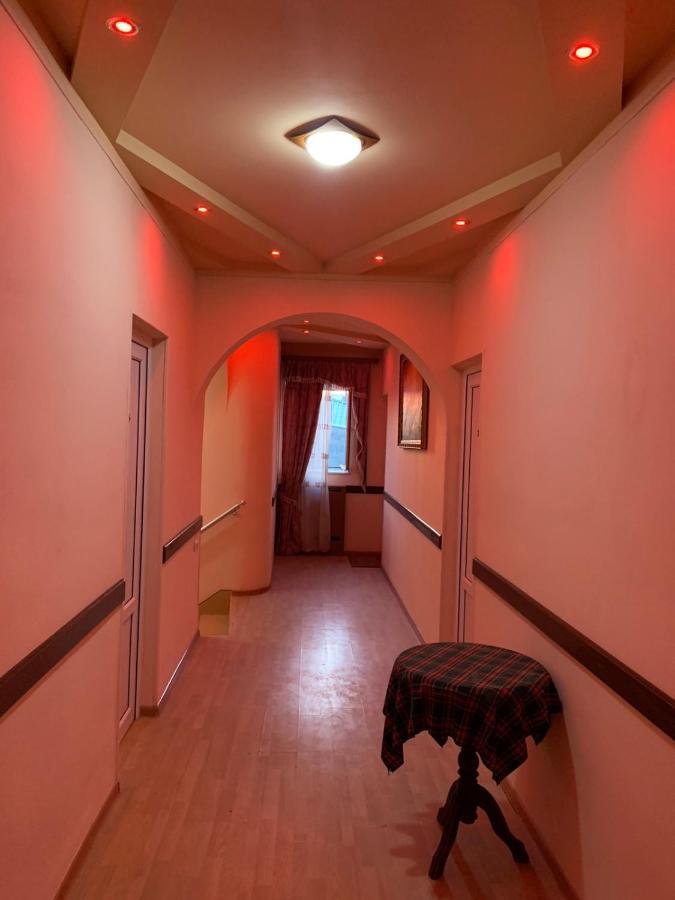 Tnak Hotel Erevan Exterior foto